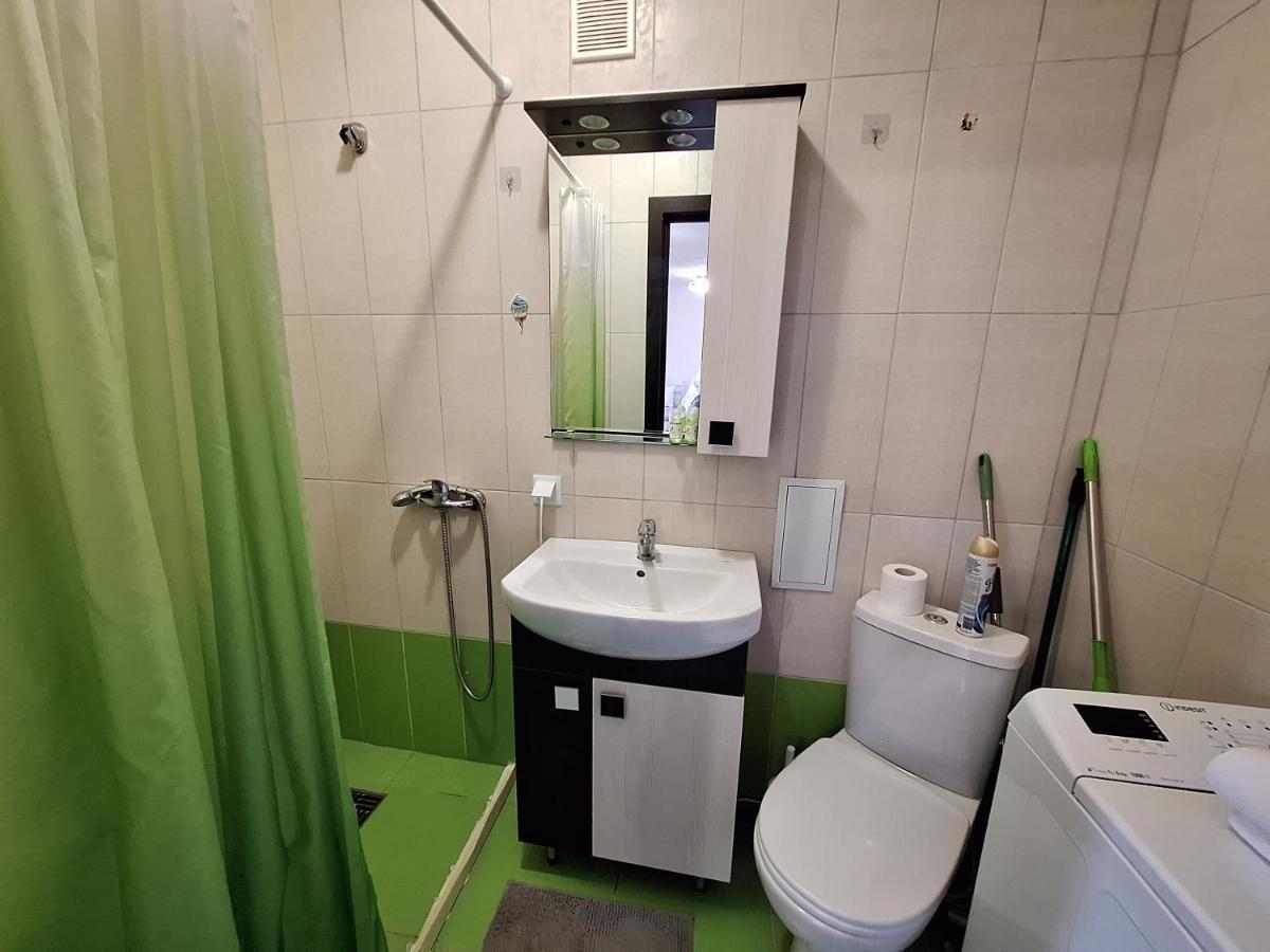 синій малахіт: просторі з видом на парк Apartment *